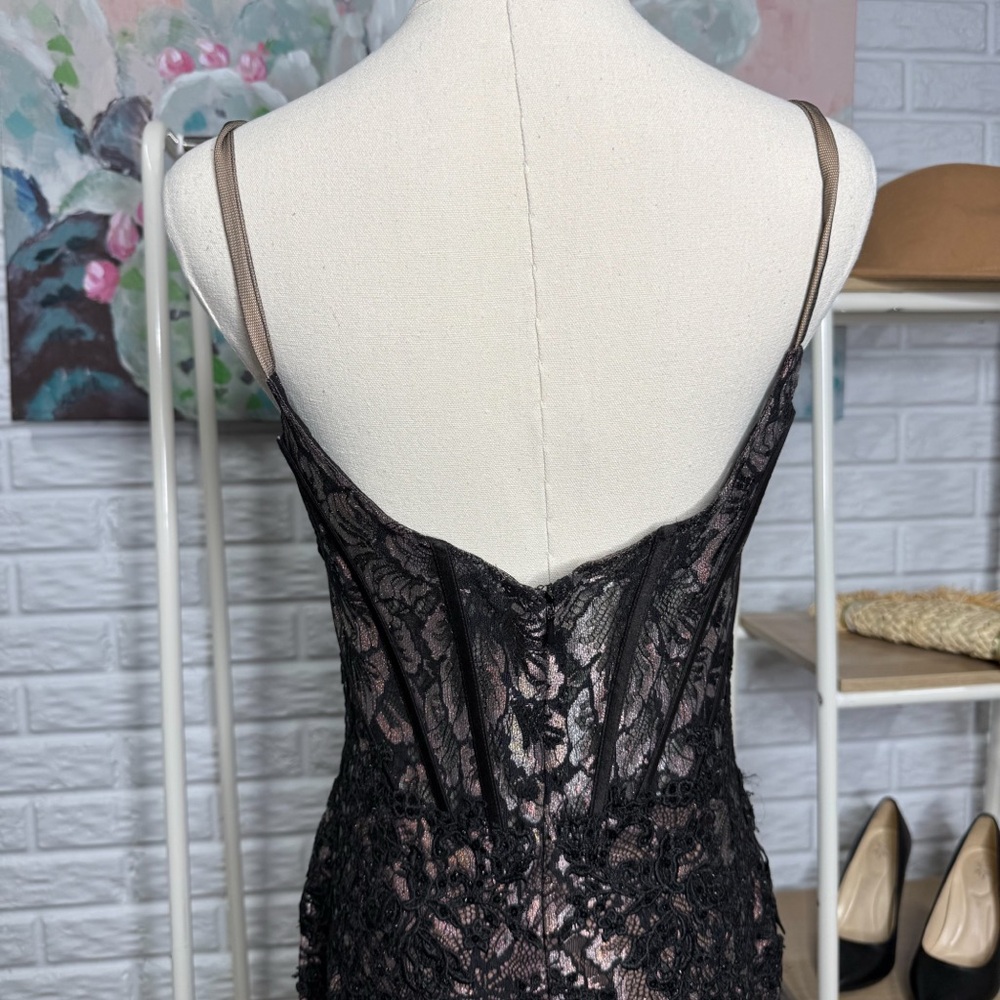 Mac Duggal 79252 Notched Neckline Lace Trumpet Dress (8) - Picture 8 of 9